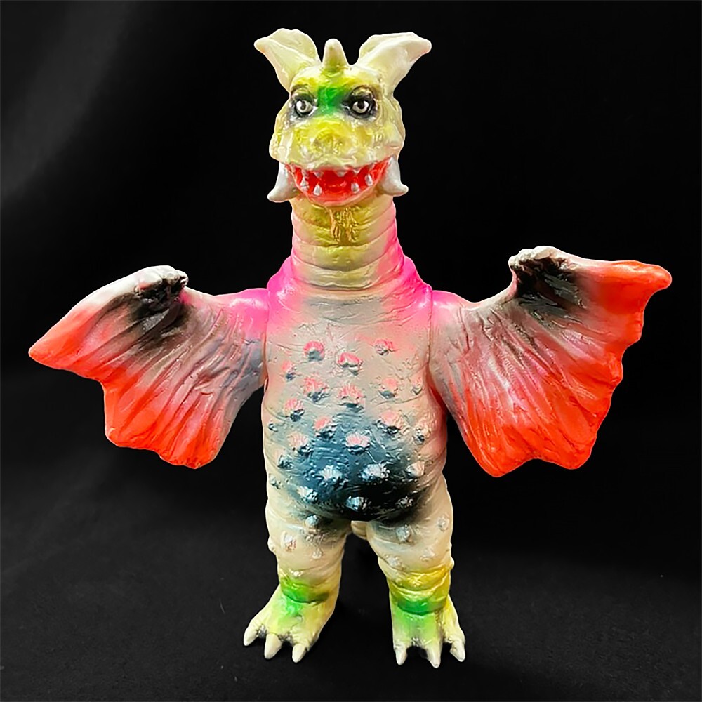 Yamomark x BLObPUS Chandlar Soft Vinyl Glow in the Dark Super