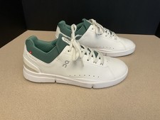 Womens On Running The Roger Advantage White/Green Athletic Sneakers. Size 11.