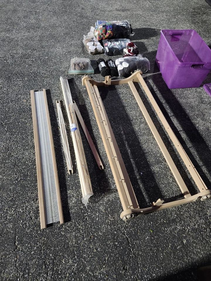 Telar de seto rígido Ashford con hilo Foto 4 de 4