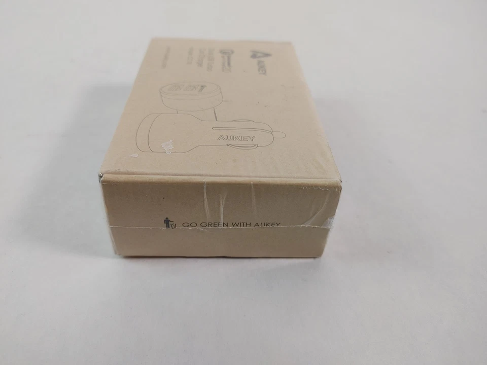 New Aukey CC-T6 Dual USB Turbo Car Charger - Image 4 of 4