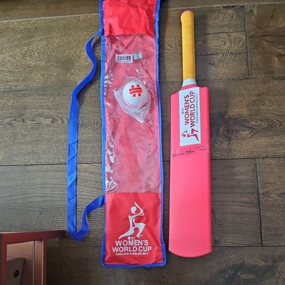 Gray Nicolls Damen Cricket WM 2017 Plastikschläger + Ball ungeöffnet - selten 