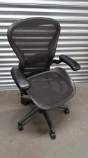 Herman Miller Aeron Size B Graphite Mesh Designer Ergonomic Office Chair
