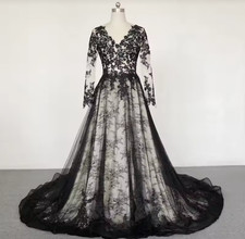 Gothic Black Lace Luxury Wedding Dresses V-neck Long Sleeves Bridal Gowns