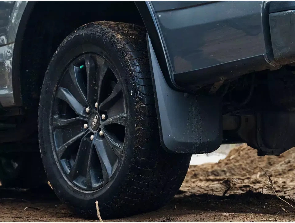 Husky Custom Mud Guards Fit 07-14 Suburban 1500 w/ Z71 package Rear Set 2pc Blk Foto 4 de 4