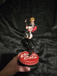 Fallout 4 Nuka Girl Statue ThinkGeek Limited Edition Chronicle Collectibles