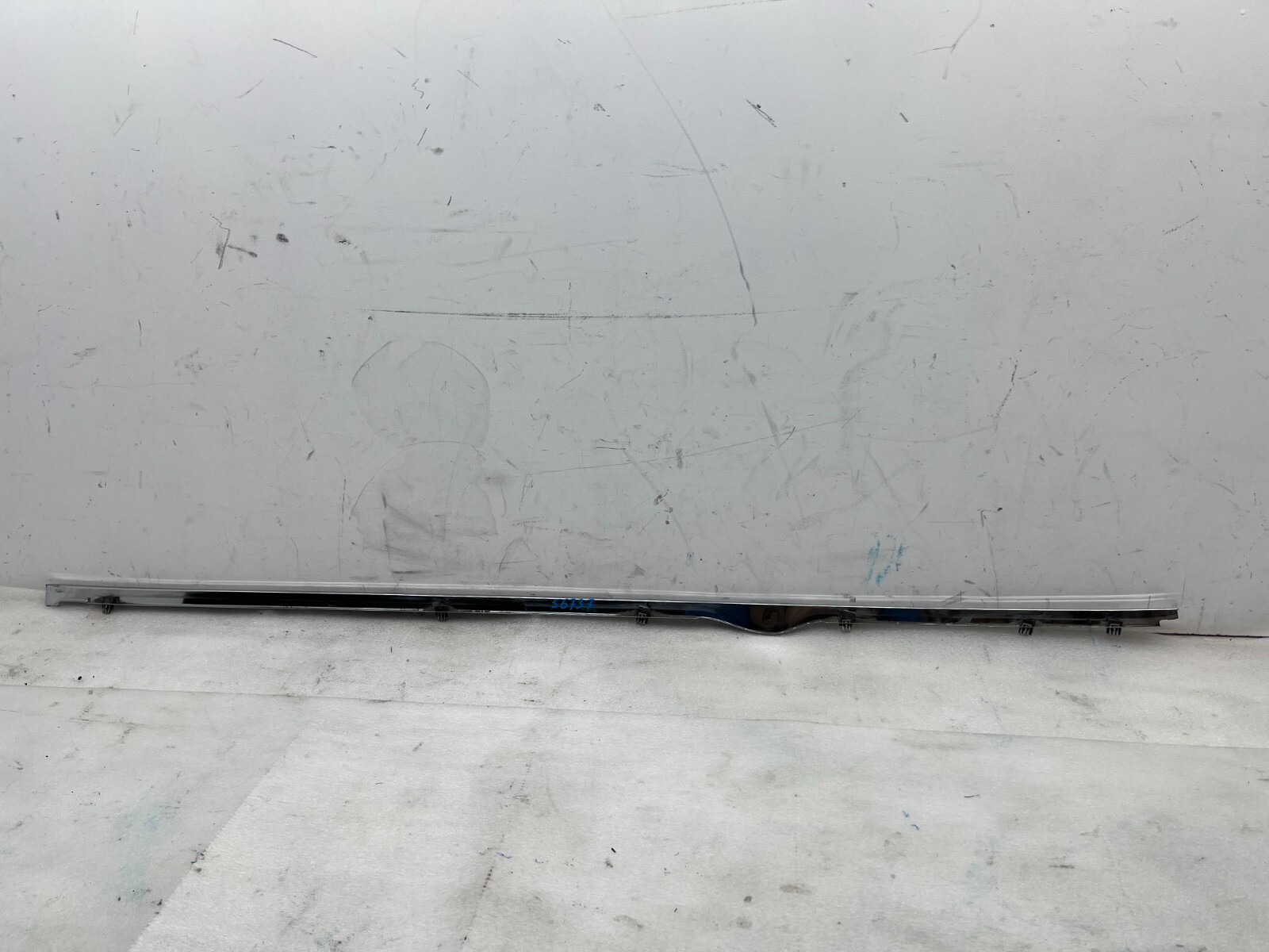 2012-2015 Tesla Model S Passenger Rocker Panel Bright Molding Sill Right (Metal)