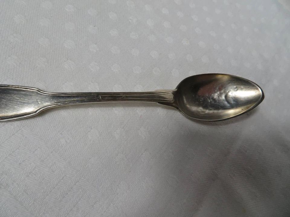 petite cuillère argent massif poinçon minerve orfèvre A?P 18 gr  1 autre poinçon - Photo 2/4