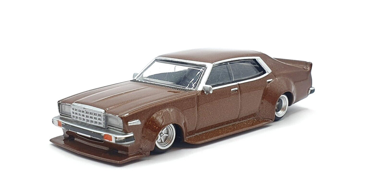 1/64 Aoshima Grachan 9 231 Nissan Laurel BRONZE/BROWN diecast car
