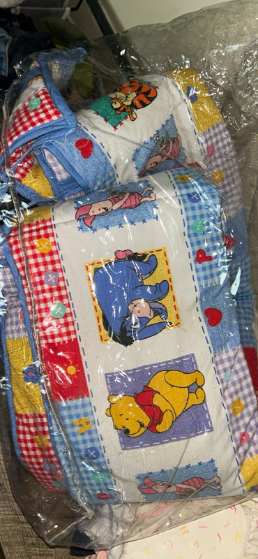 Vintage 90’Pooh Quilted Crib Blanket Multicolor Winnie the Pooh & Friends Unisex