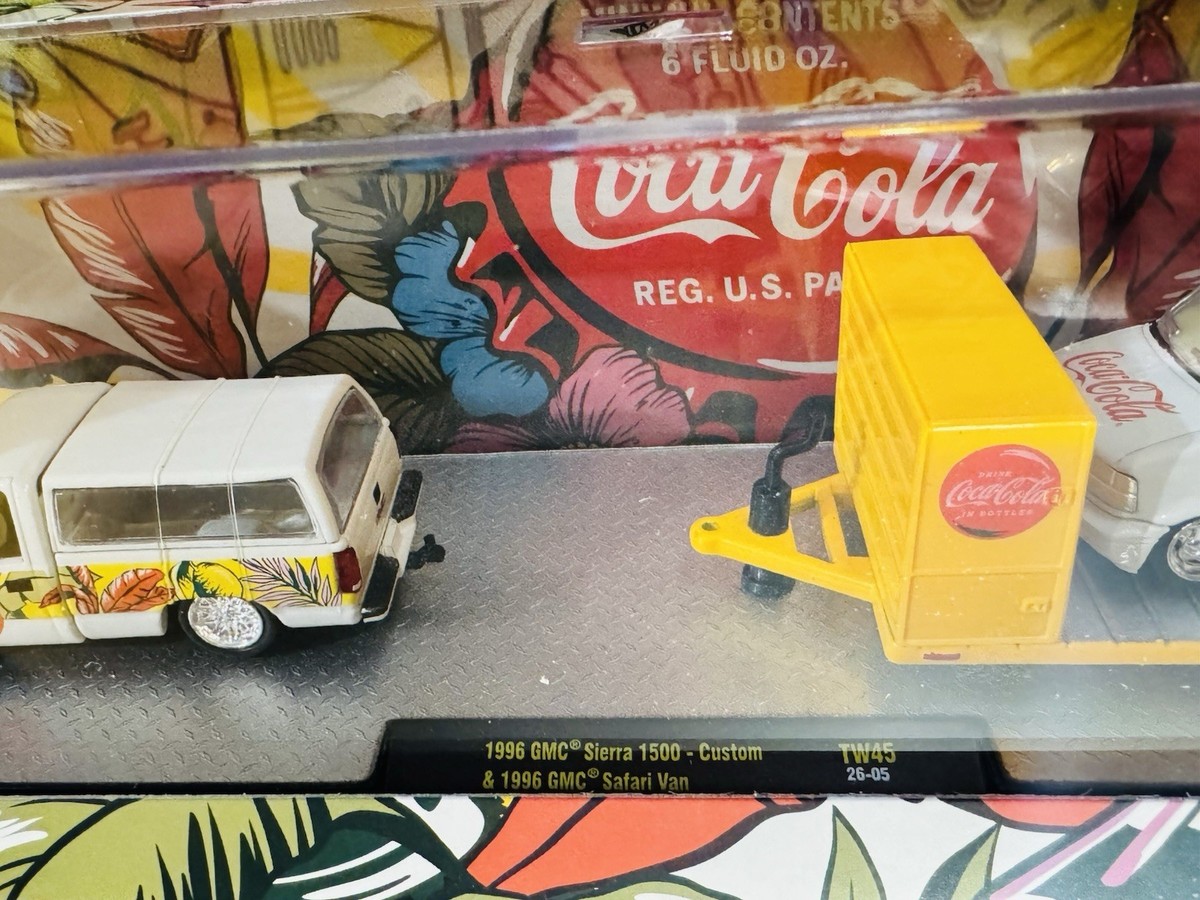 M2 Machines Coca-Cola 1996 GMC Sierra 1500 Custom '96 GMC Safari