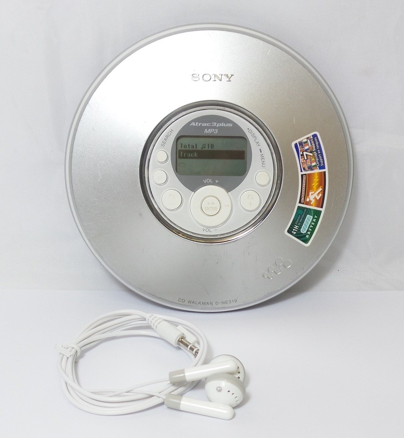 Sony MP3/ATRAC Walkman - Portable CD Player - Silver (D-NE319/S