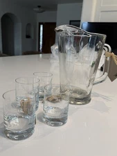 NWT Jan Barboglio Pitcher Set & 4  glasses Laurel Wreath W Cross