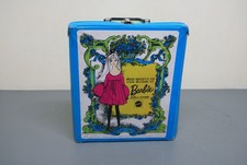 MATTEL 1968 The World of Barbie 1002 Blue/Green Doll case W/Clothes  2G