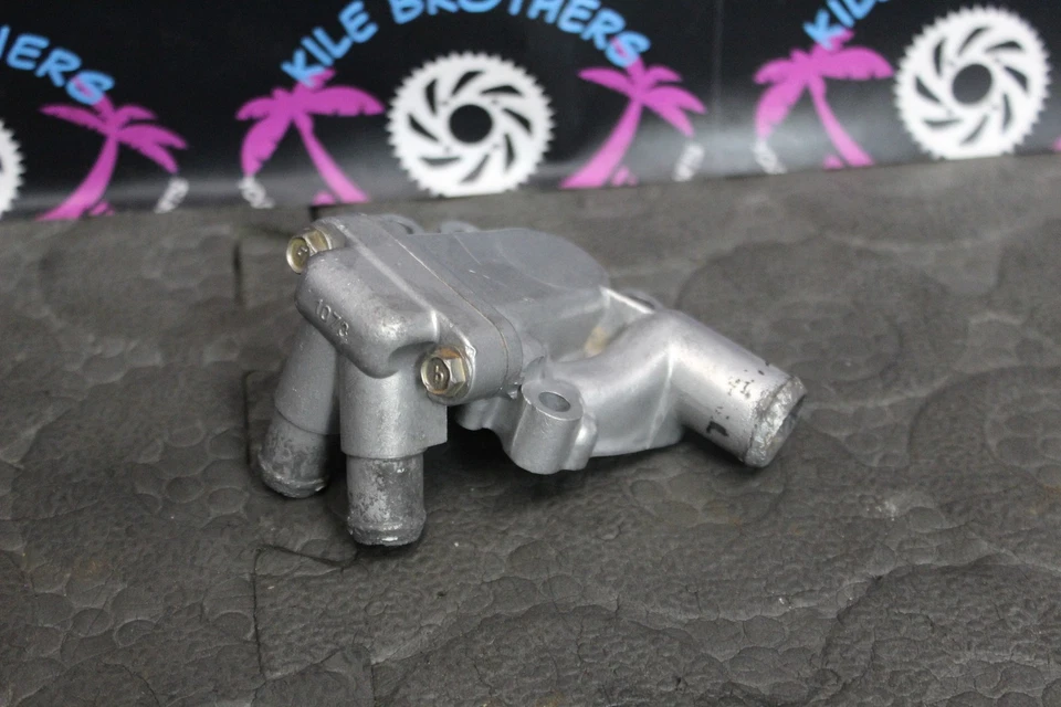 1999 Kawasaki 92-99 KX250 OEM двигатель водяной насос крышка корпуса 16142-1117 - Изображение 2 из 4