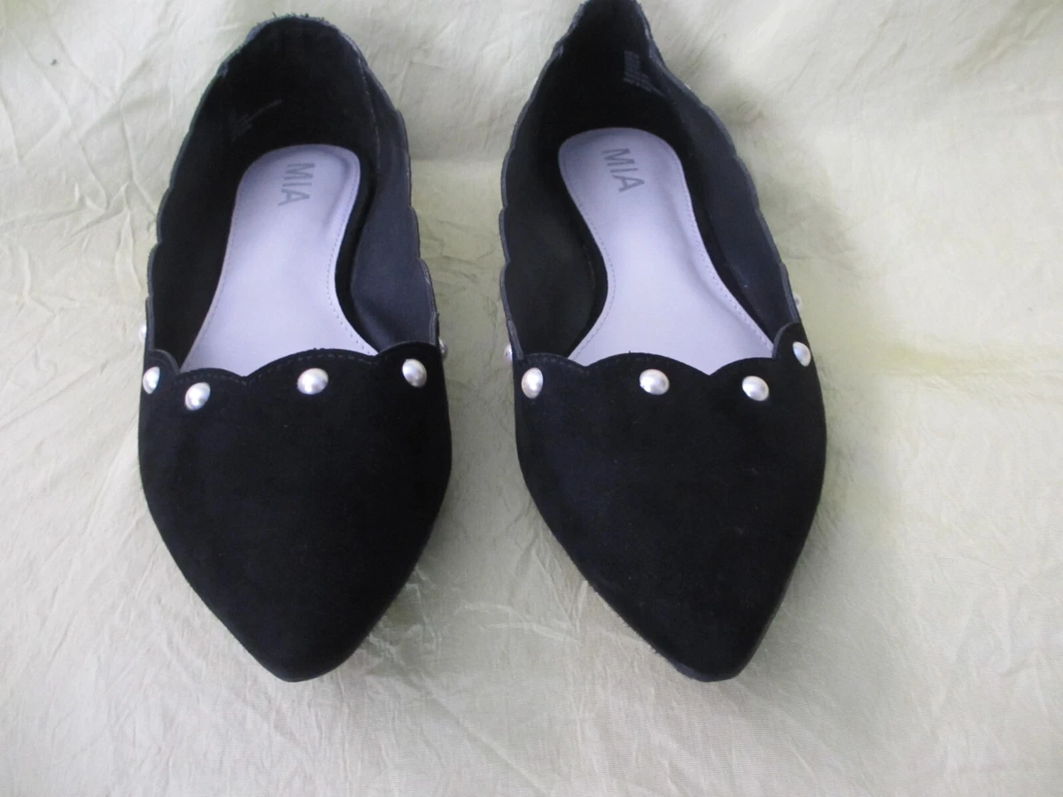 Mia hotsell black flats