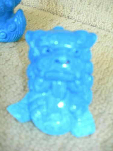 Decorative Pair of Gradient-Teal Blue Glazed Chinese Foo Dogs Sitting W/ Balls  - Picture 8 of 9
