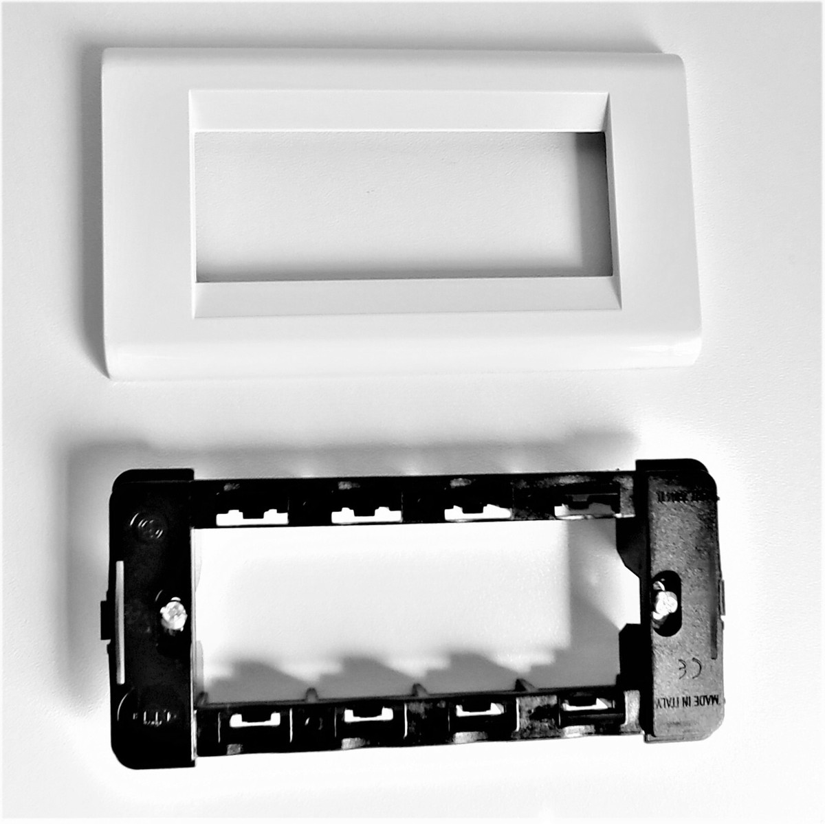 Supporto+Placca Bticino Living Classic Compatibile Nero Bianco Avorio 304720733589 - Foto 3