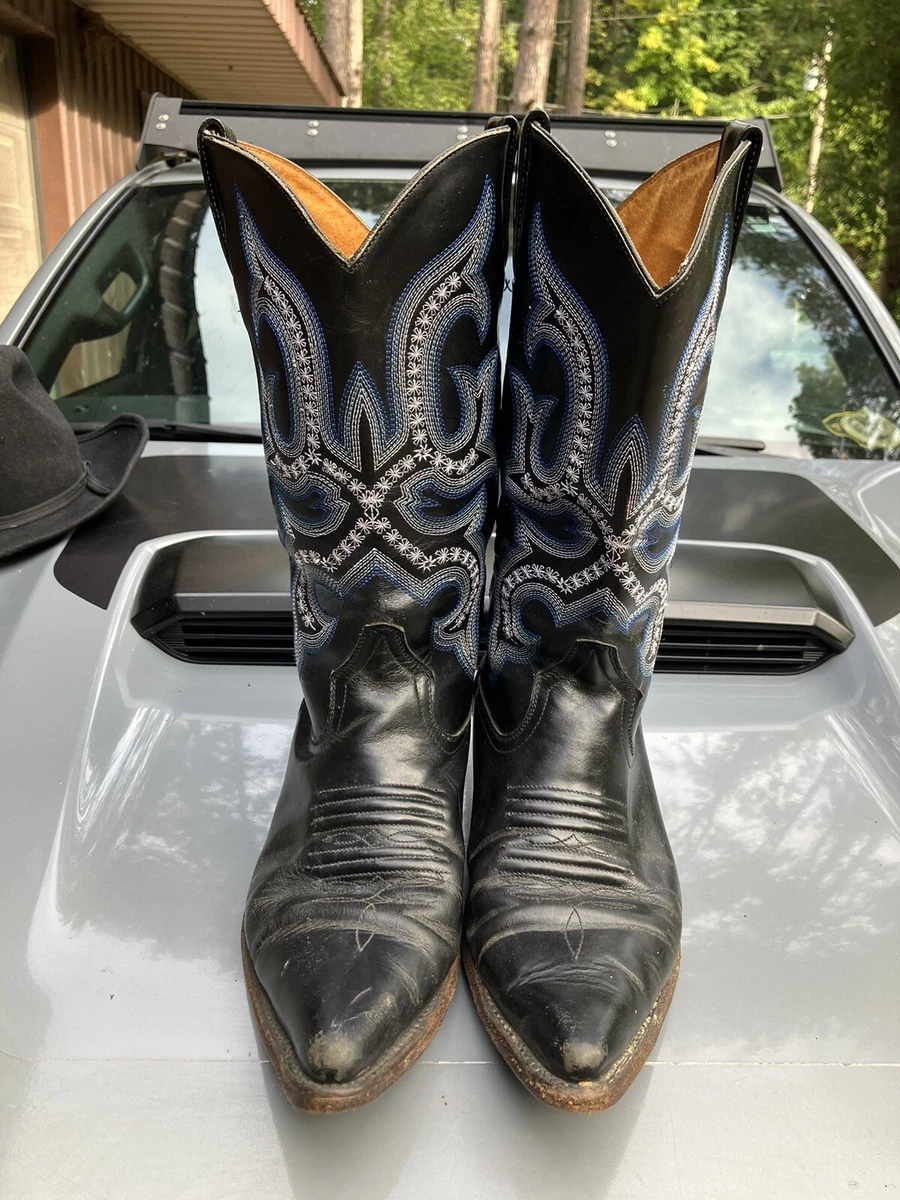 Pointed toe shop cowboy boots