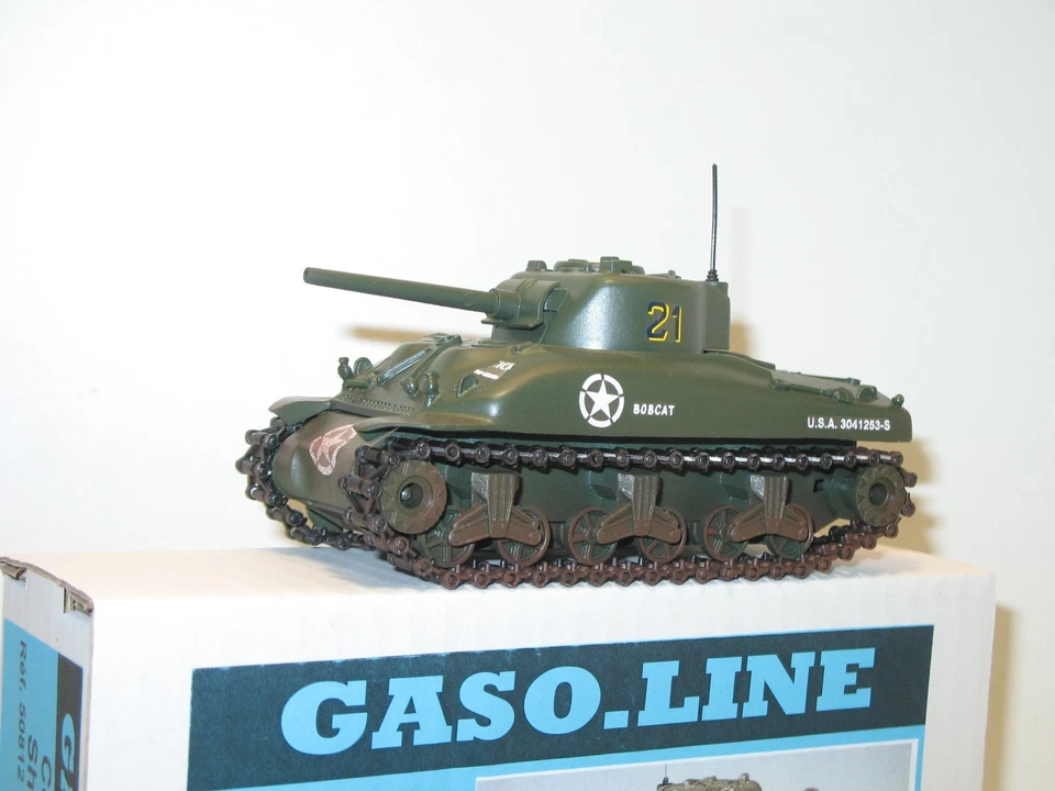 SOLIDO, Carro Sherman Coque Moulded Militare USA 21 Gasoline - Immagine 2 di 4