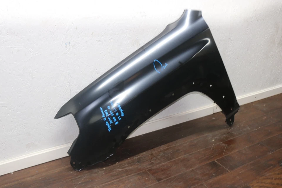 2014 2023 TOYOTA 4RUNNER LEFT SIDE FENDER OEM Foto 2 de 4