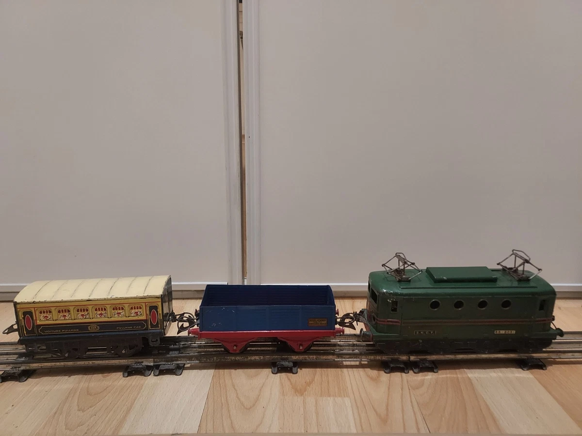 HORNBY UN WAGON CEREALIER CTC A ESSIEU HO SANS BOITE