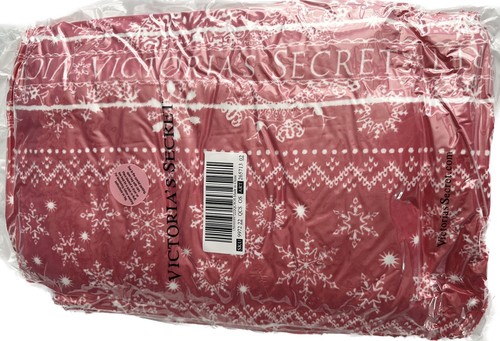 Victoria's Secret Sherpa Blanket Snowflake 50" X 60" Red - Picture 1 of 1