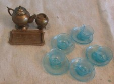 VTG LOT OF Miniature Dollhouse Plastic GOLD TEAPOT TRAY/BLUE CUPS SAUCERS
