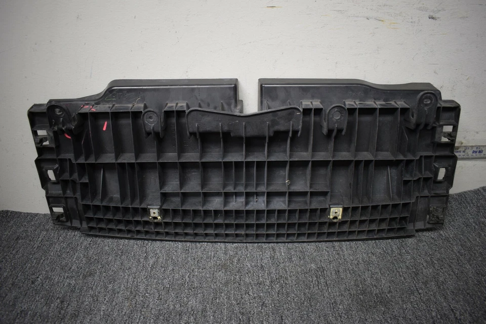 Cubierta del radiador Lexus IS350 2014-2016 SOPORTE DE FÁBRICA OEM Foto 4 de 4