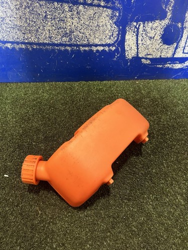 Tanaka TBC-2200 Petrol Strimmer Brush Cutter Fuel Tank Assembly - Picture 2 of 2