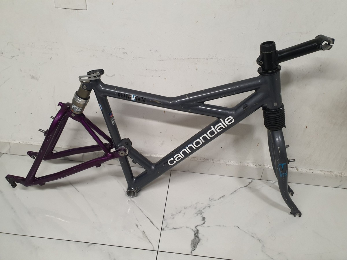 Cannondale delta v 1000 グラベル Cannondale Delta V 1000 Frameset gray color with purple 26