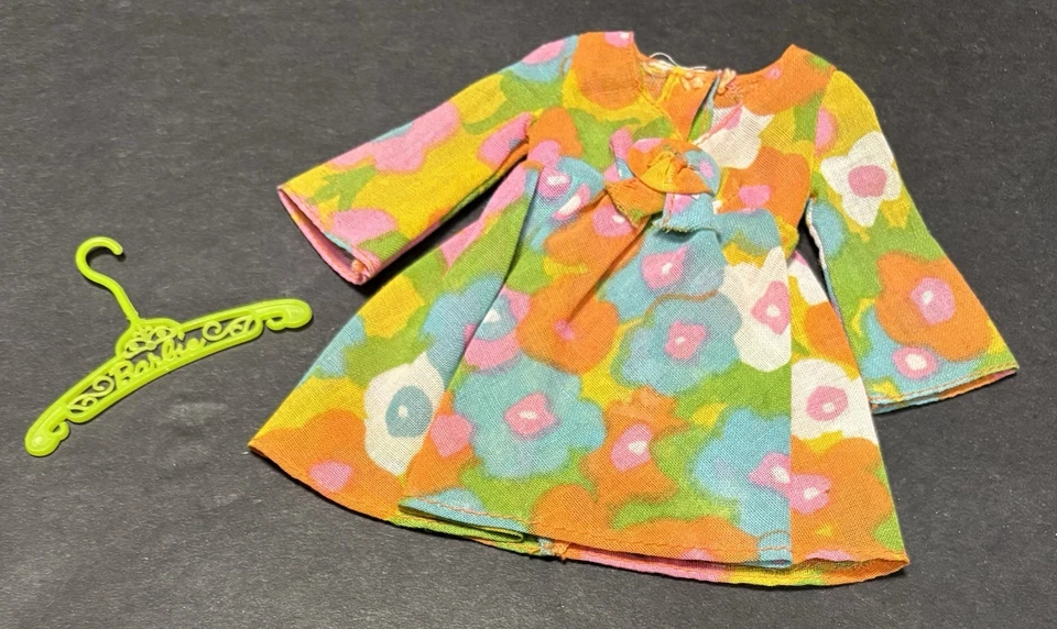 Mattel Vintage 1970 Barbie Flower Wower # 1453 Robe et Cintre - Photo 1/4