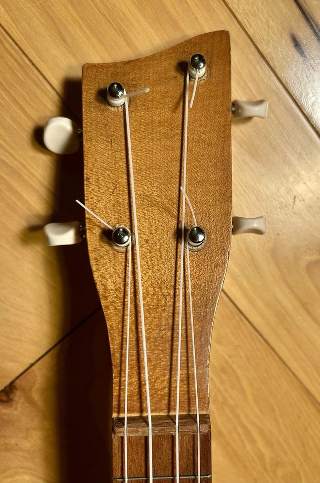 Vintage Bird’s Eye Maple Concertone Banjouke Ready To Play  - Image 4 of 4