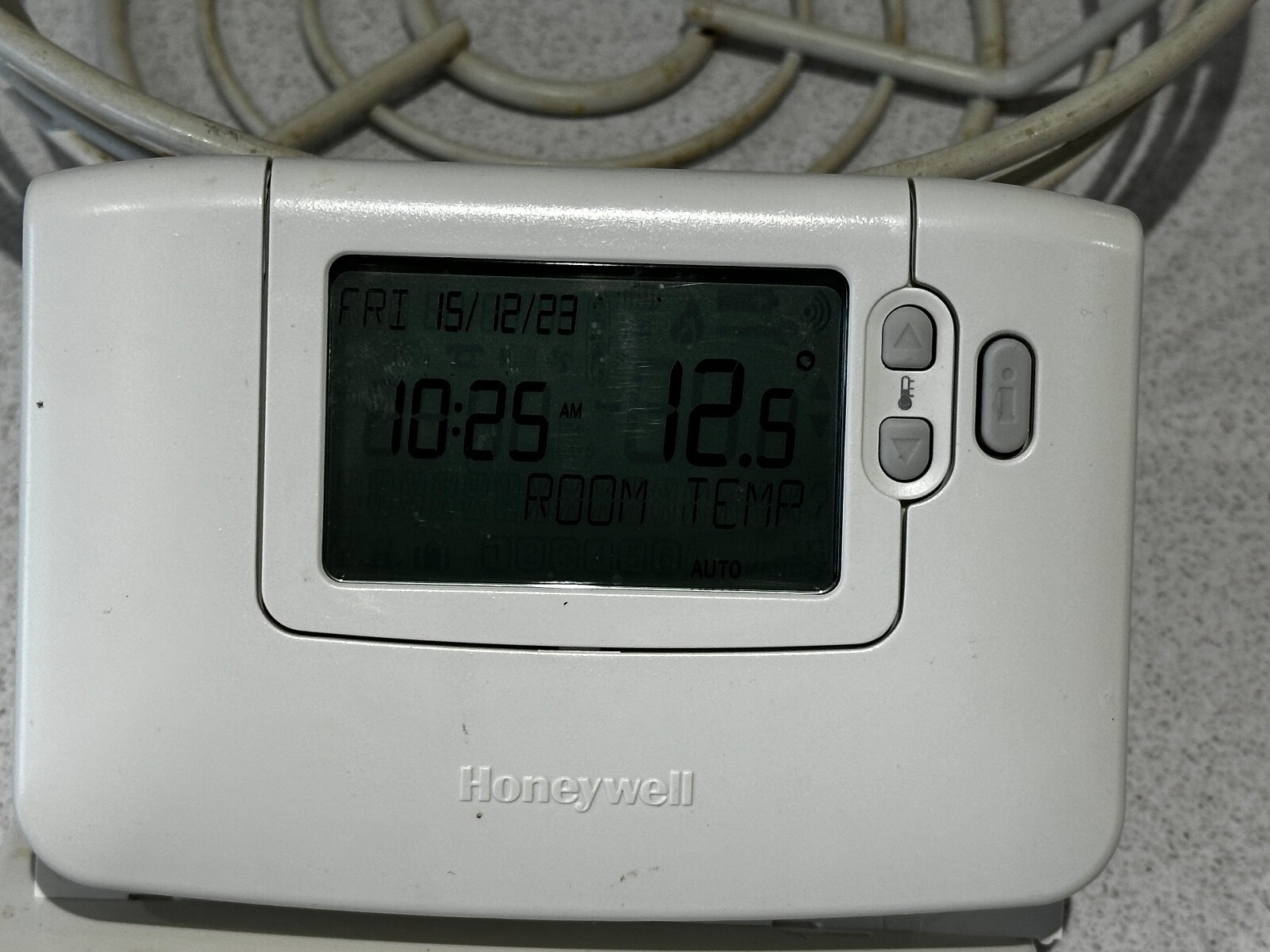 Honeywell CM927 Wireless Room Thermostat, Stand & Receiver White