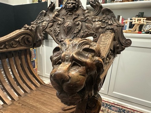 Italian 18th Century Venitian Renaissance Savonarola Chair in Walnut - Picture 2 of 12
