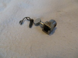 original Singer Capri Merrit 724 Nähmaschine Nähnadelhalter Schraube Nadelklemm