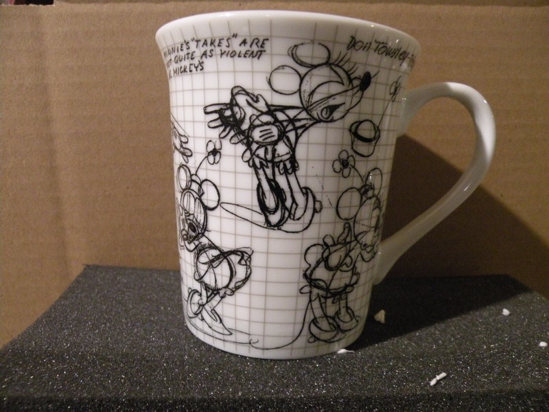 DISNEY SKETCHBOOK MINNIE MOUSE COFFEE MUG NEW