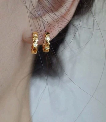 Boucle d'oreille nid d'abeille - Photo 1/3