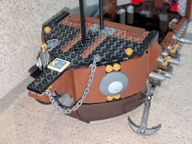 LEGO The LEGO Movie 70810 MetalBeard's Sea Cow Incomplete 