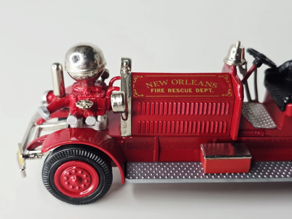 Ashton Models - Ahrens Fox - пожарная машина New Orleans No7 - 1:43 длина 6,5 дюйма литая - Изображение 3 из 4