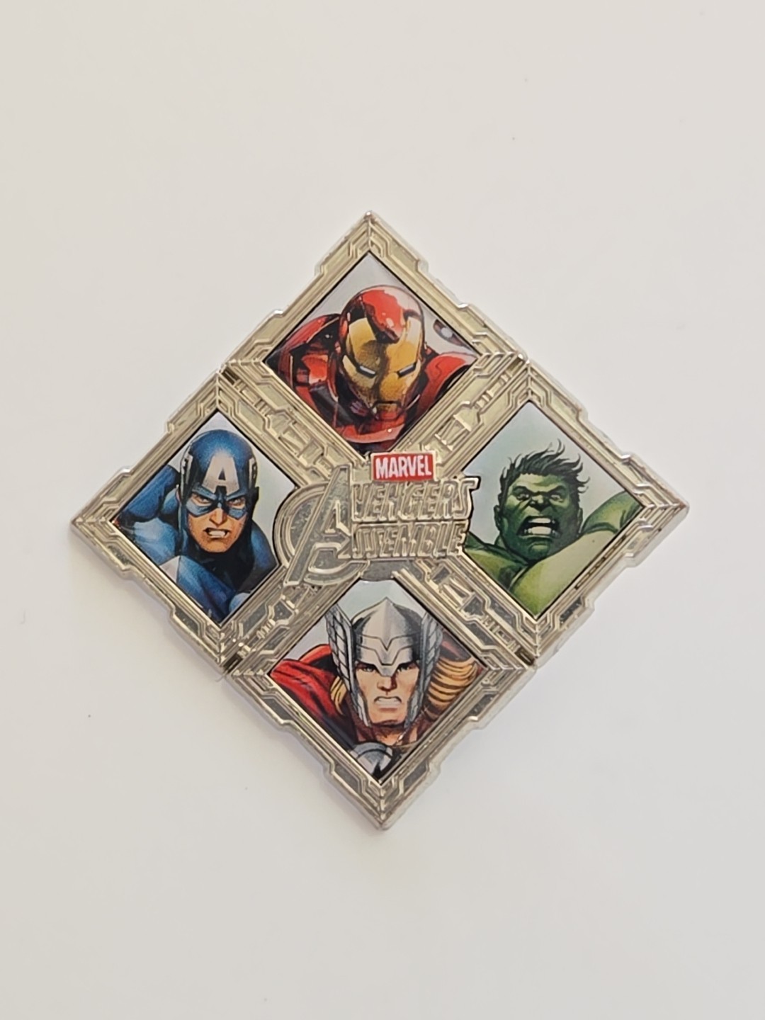 Disney Marvel Avengers Assemble Iron Man Captain America Thor Hulk Trading Pin