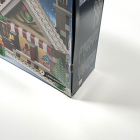 LEGO 10249 Winter Toy Shop Creator Expert 898pcs 8 Minifigs Retired Set