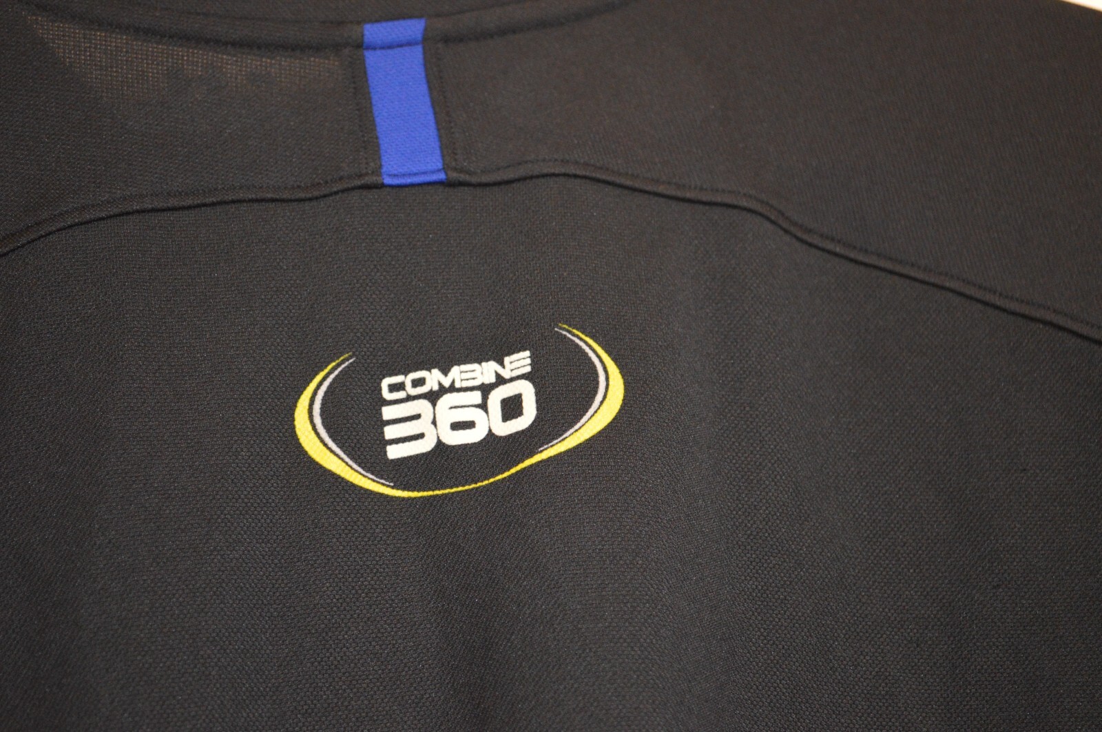 Under Armour HeatGear Training Vented Shirt Mens Sz L… Gem