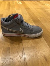 90’s Style Nike Mid-Height Trainers