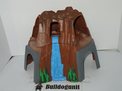 imaginarium waterfall train table