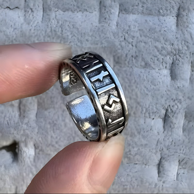 Runen Ring verstellbar   Mystischer Wikinger Ring aus Edelstahl mit Gravur