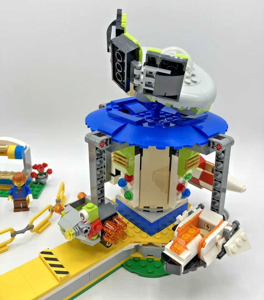 LEGO Creator 31095 Fairground Carousel, foto 4 di 5