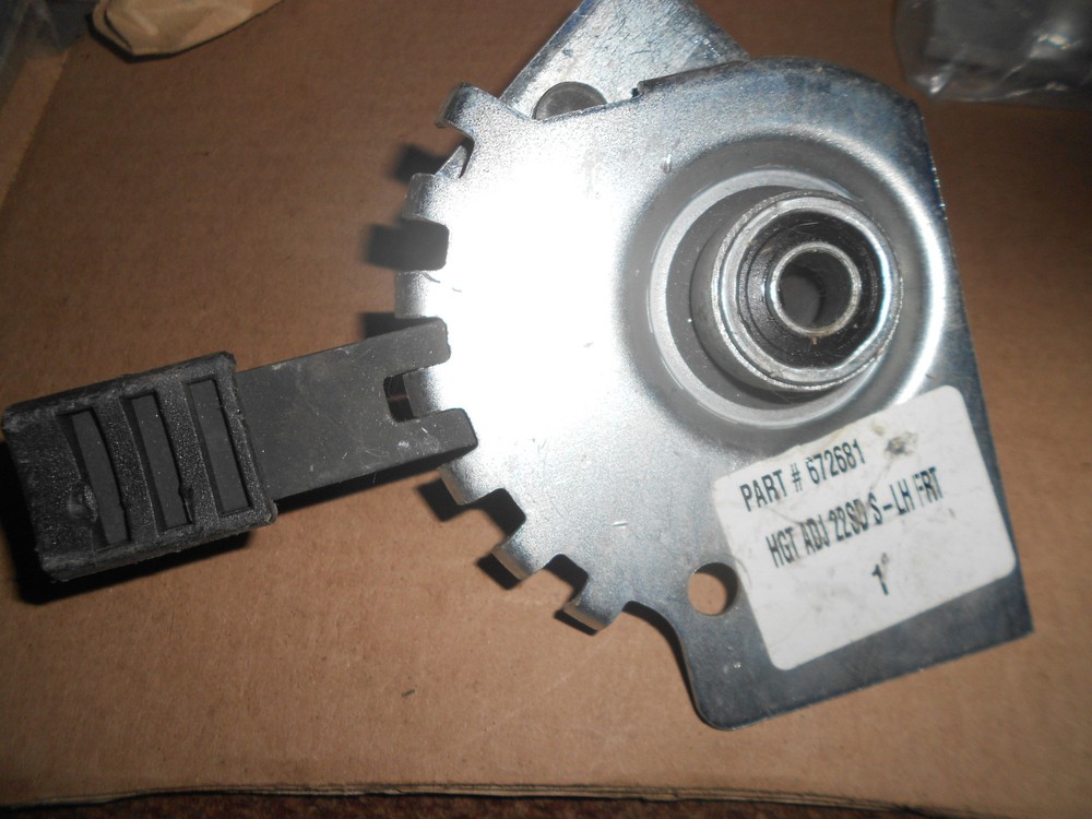 NOS Murray Height Adjustment 672681 22SD Left Front