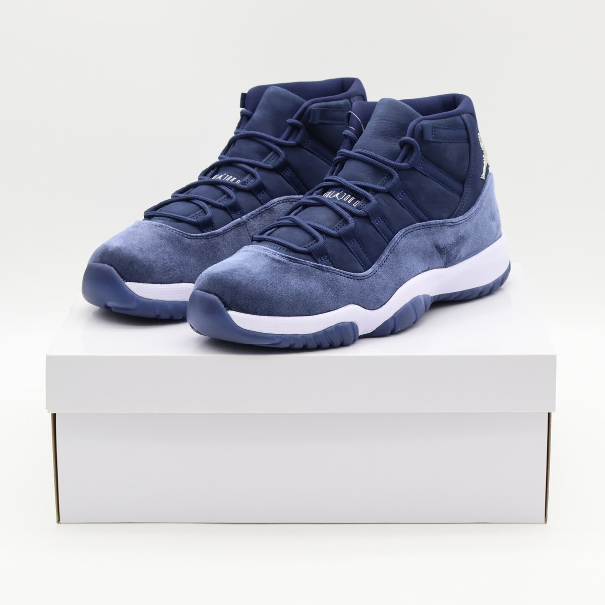 NIKE★WMNS AIR JORDAN 11 MIDNIGHT NAVY/LLIC SILVER/WHITE AR0715-441 Nike Air Jordan 11 Retro Midnight Navy Metallic