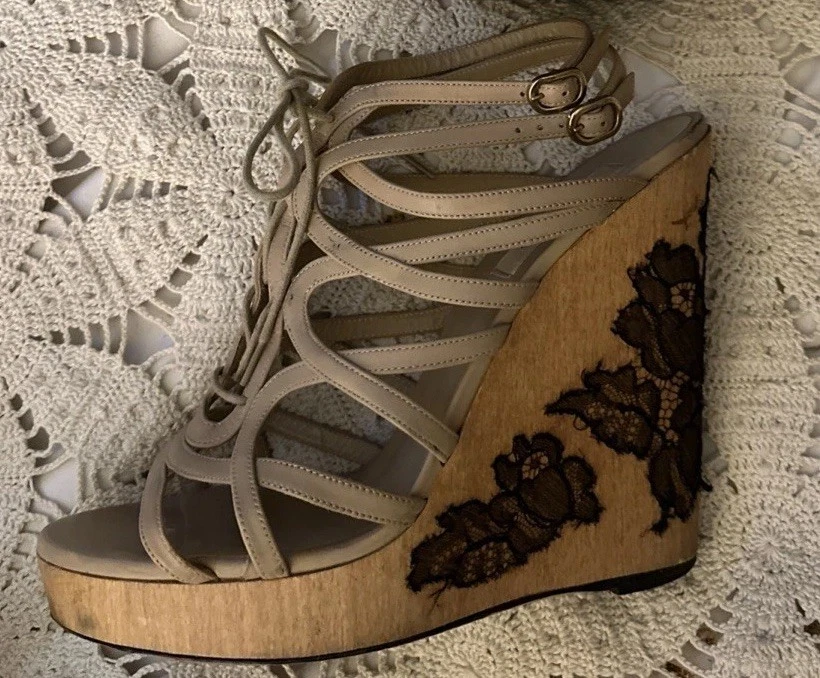 VALENTINO GARAVANI NUDE LEATHER CAGE LACE WOODEN LACE WEDGES SANDALS 39 - Image 2 of 4