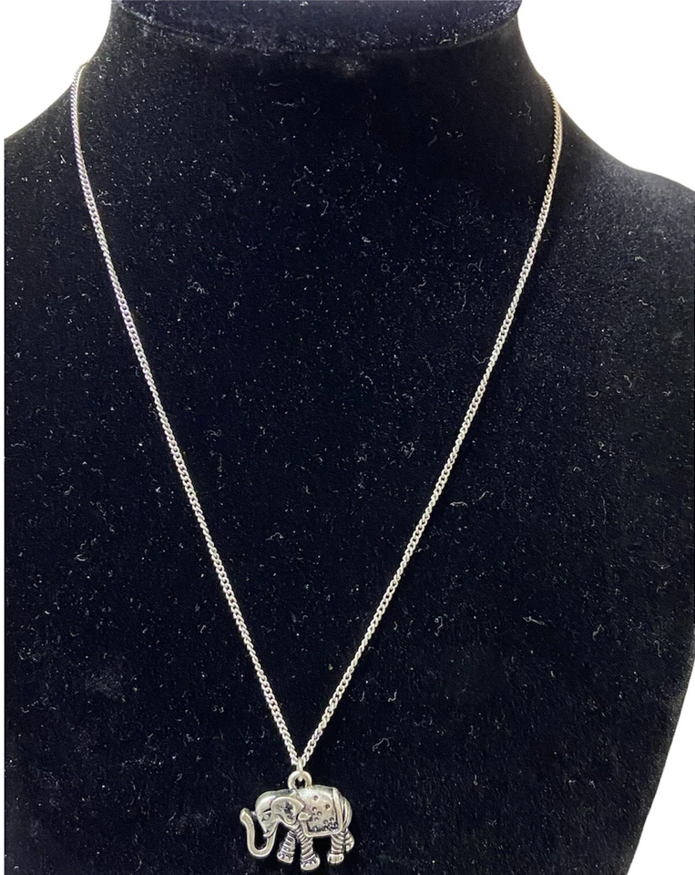 Collar de eslabones de cadena de moda disfraz tono plata con colgante de elefante  Foto 3 de 4